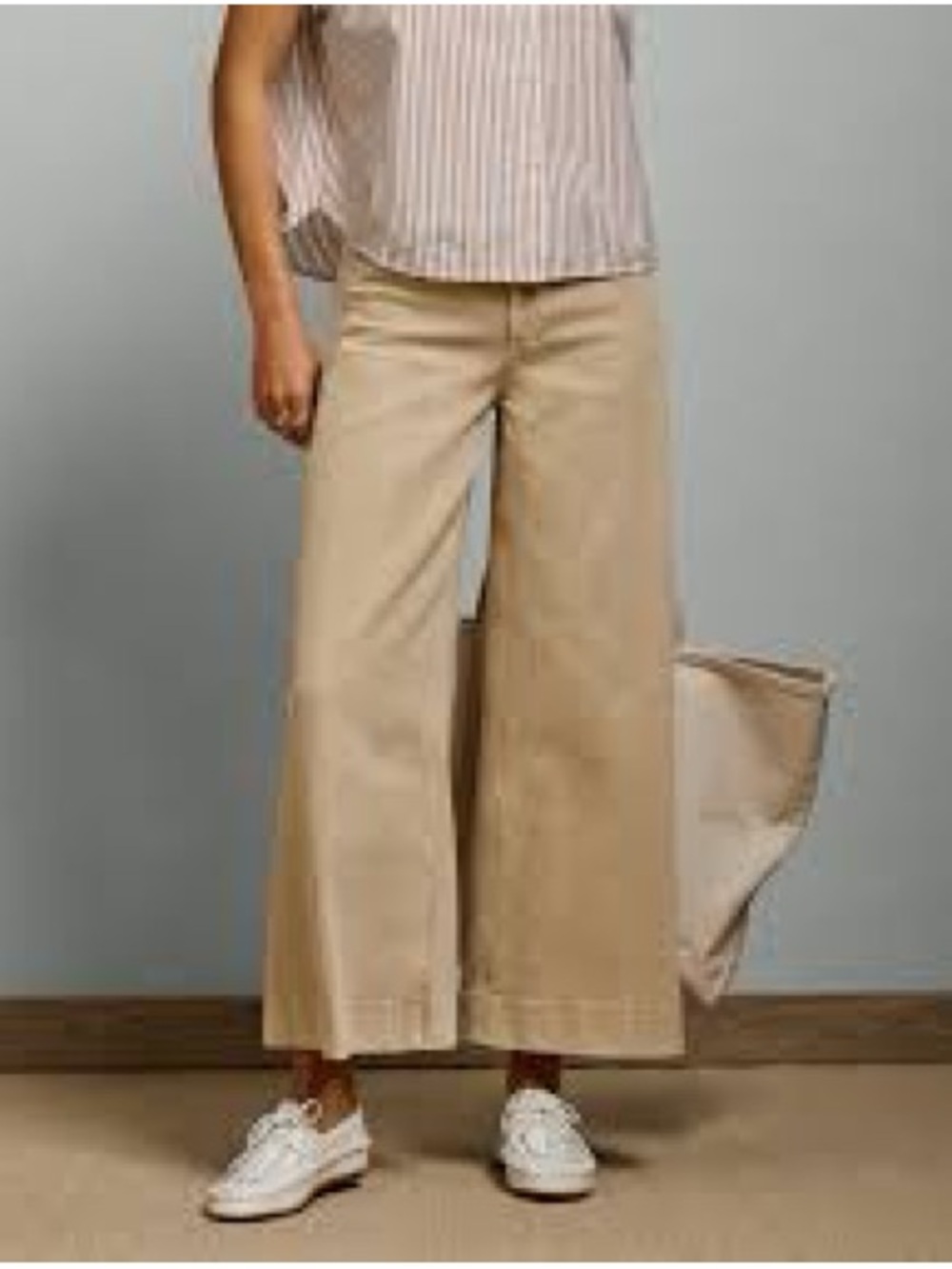 Wide-Leg Crop Pants in green!!